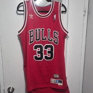 Adidas Chicago Bulls Pippen Jersey